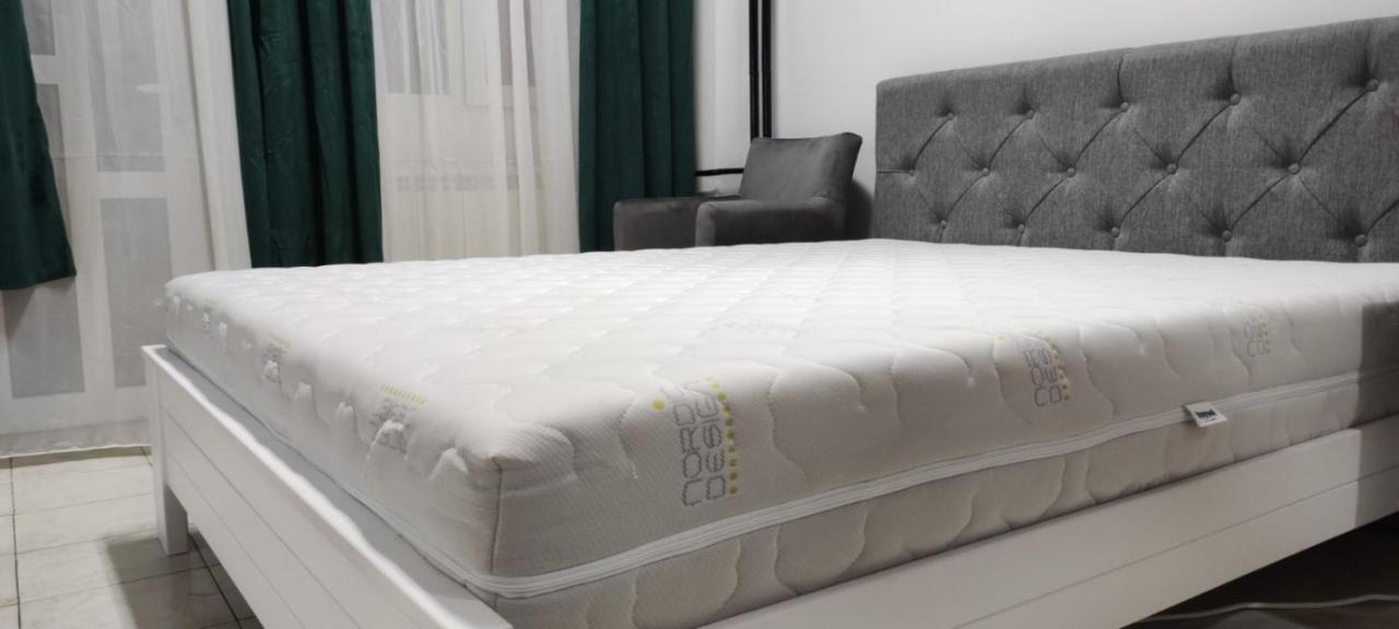 Kosa Apartment Bezanija Bagian luar foto